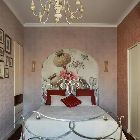 Bellevue Rosselli Lejlighed *