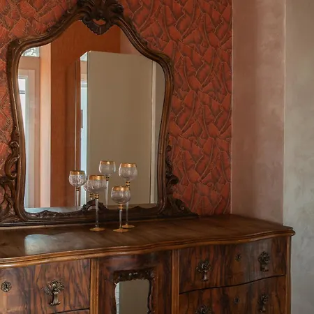 Bellevue Rosselli Apartment