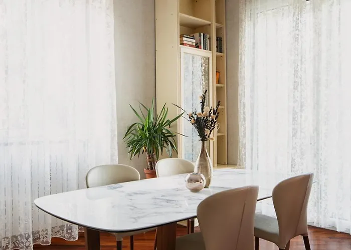 Bellevue Rosselli アパート コモ